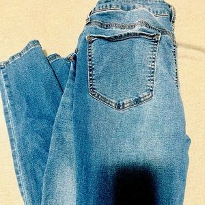 Women’s skinny jeans